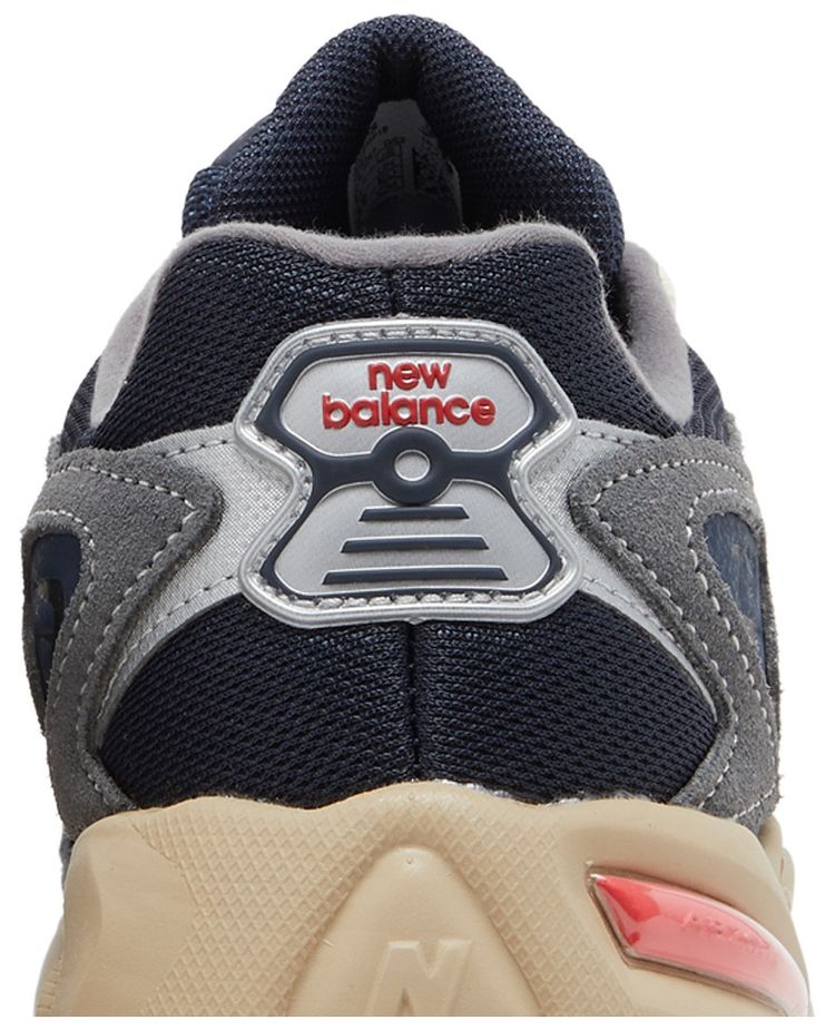 New Balance 725 Natural Indigo