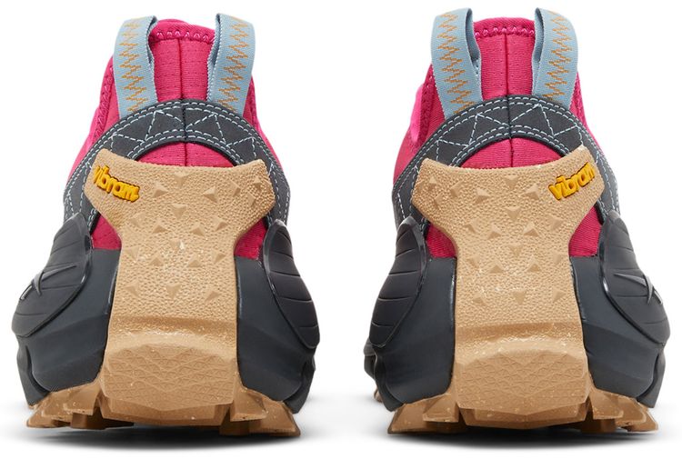 Flintstones Meet Jetsons x Reebok Zig Kinetica 2 Edge Pursuit Pink