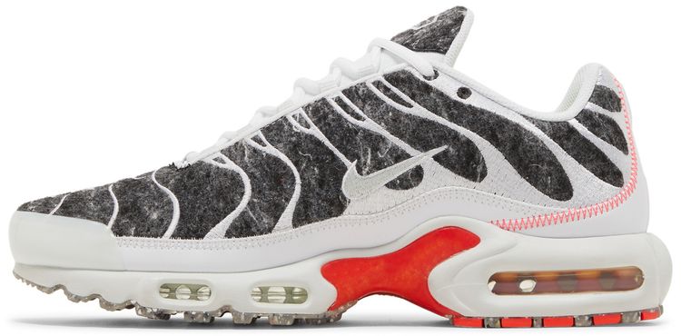 Nike Air Max Plus Essential Crater   Photon Dust