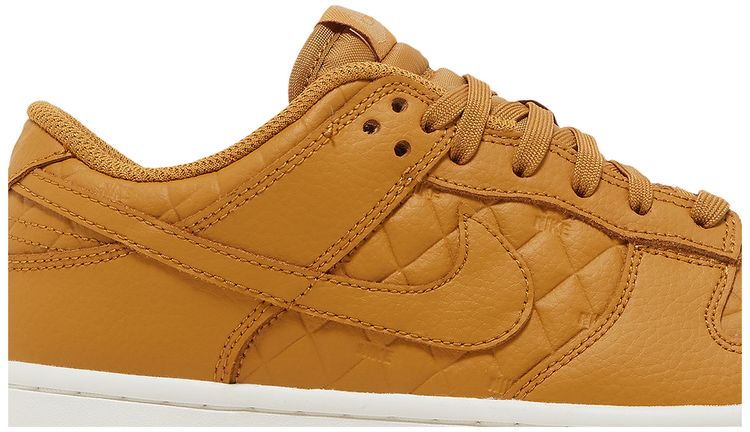 Wmns Dunk Low Quilted Wheat