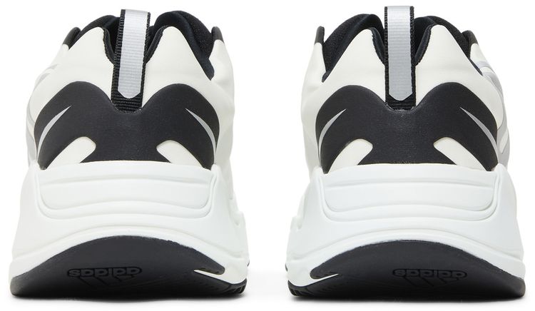 Adidas Yeezy Boost 700 MNVN Laceless Analog