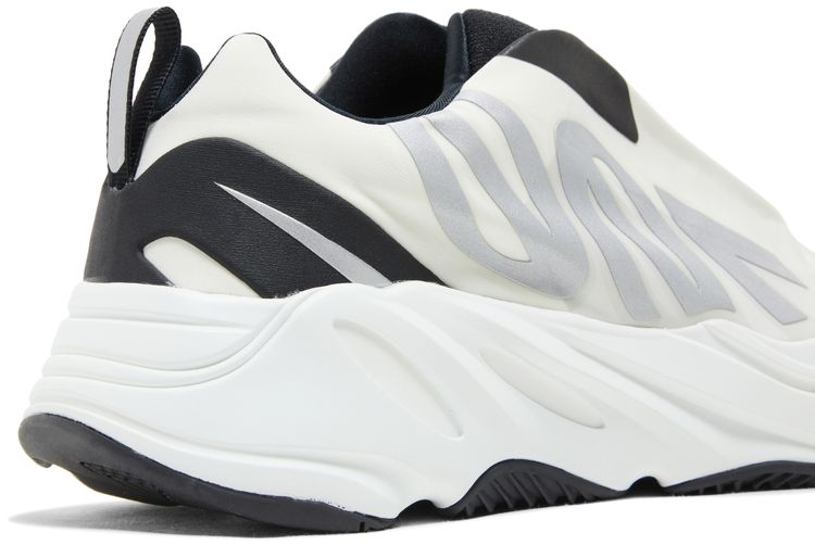 Adidas Yeezy Boost 700 MNVN Laceless Analog