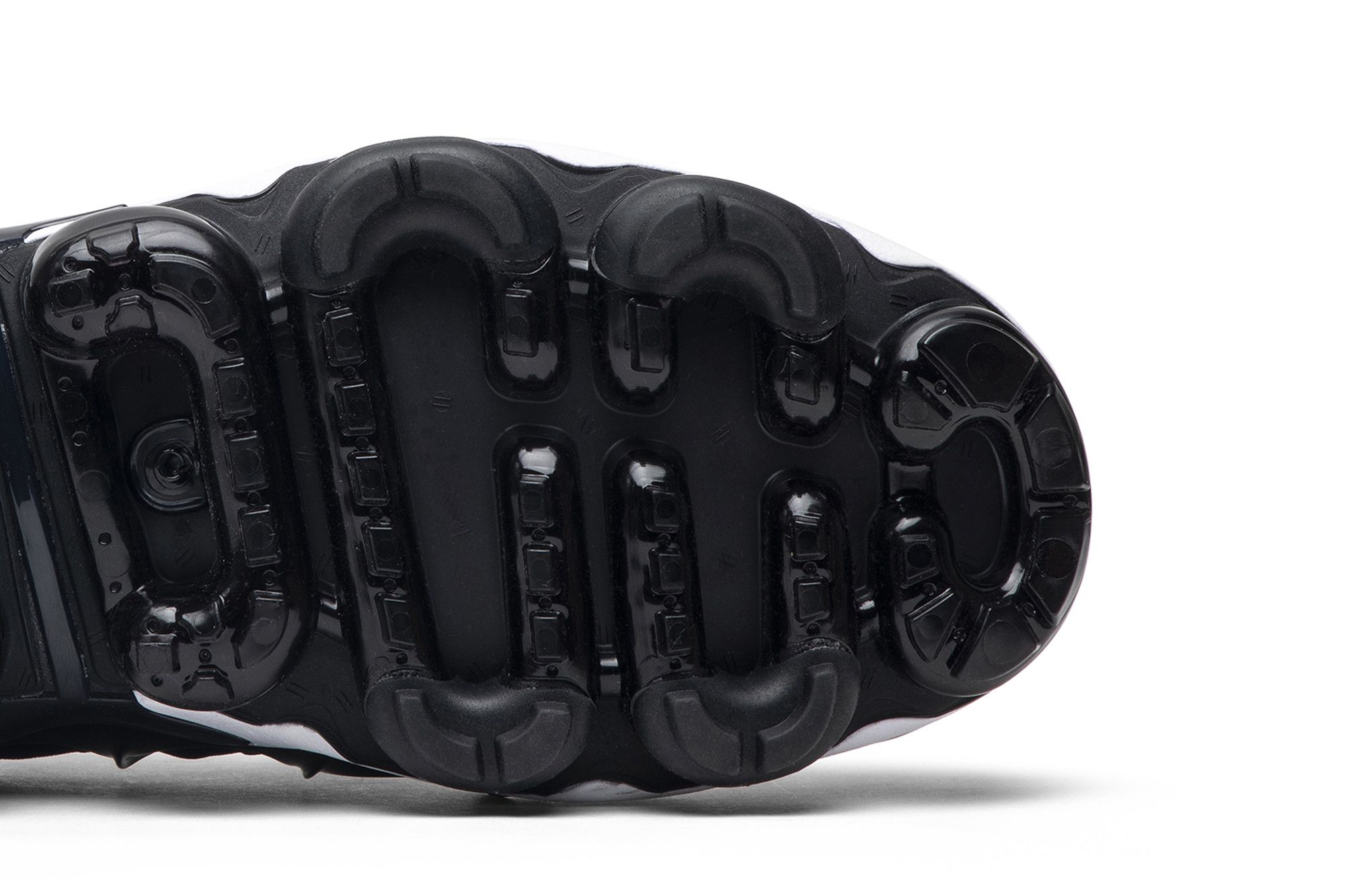 Air vapormax plus overbranding black on sale