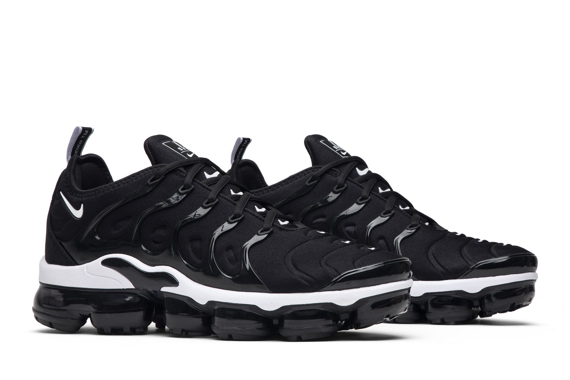 Nike air vapormax plus overbranding black hotsell