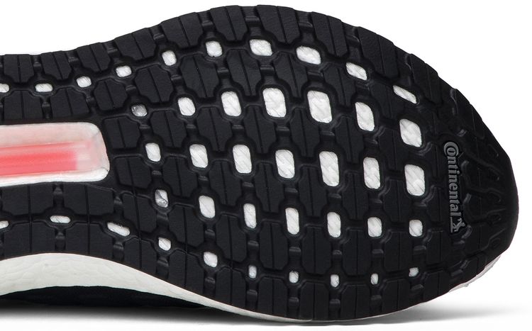 UltraBoost 19 Oreo