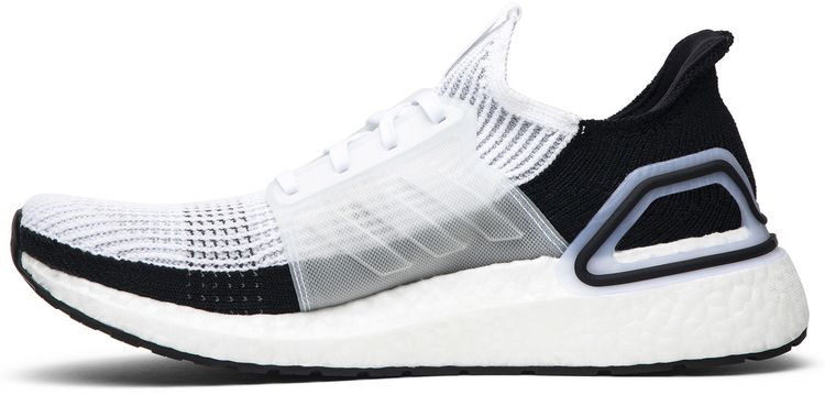UltraBoost 19 Panda
