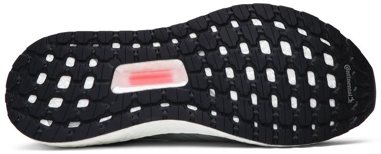 UltraBoost 19 Panda