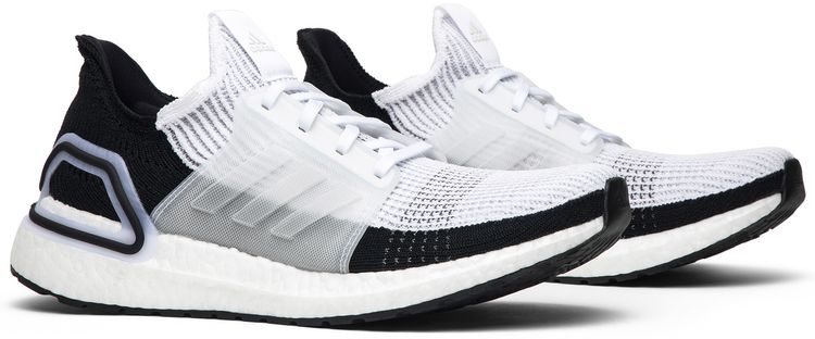 UltraBoost 19 Panda