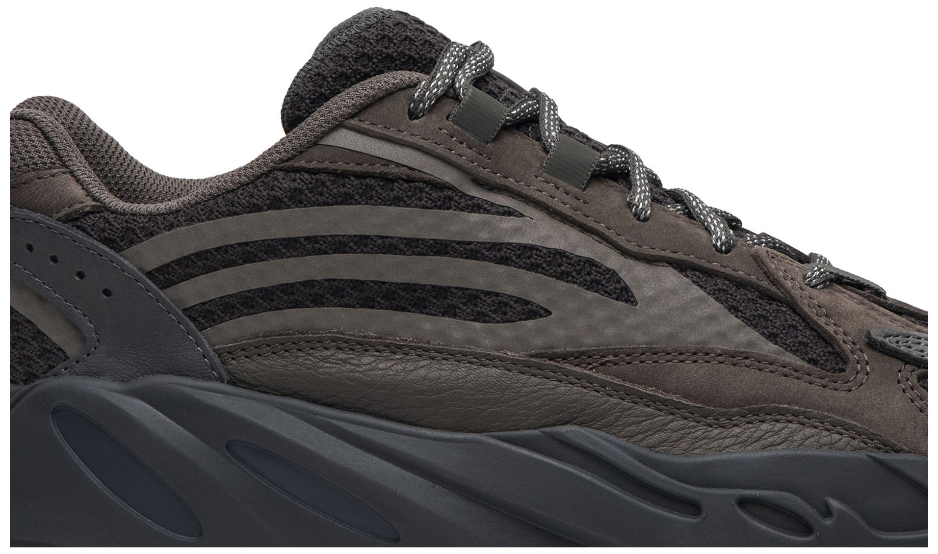 yeezy 700 v2 geode retail price