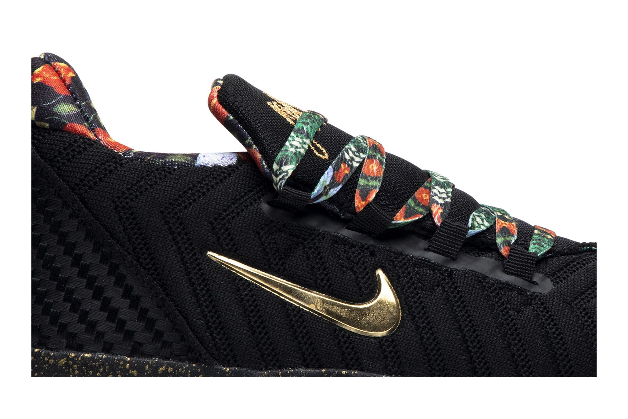 Lebron throne 16 top