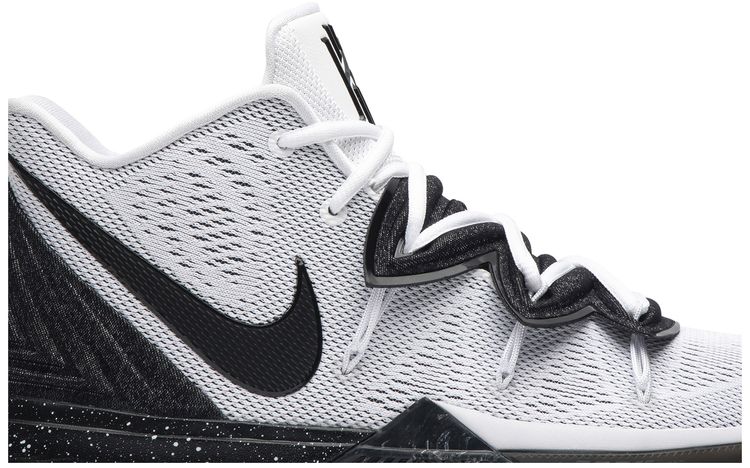 Nike Kyrie 5 Oreo