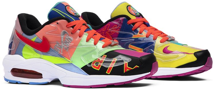 Atmos x Air Max 2 Light QS Logos
