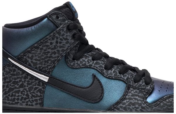 sb dunk hornet
