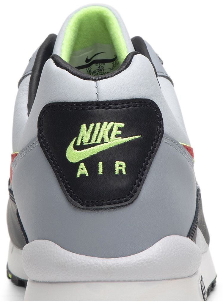 Nike ACG Wildwood Platinum Red