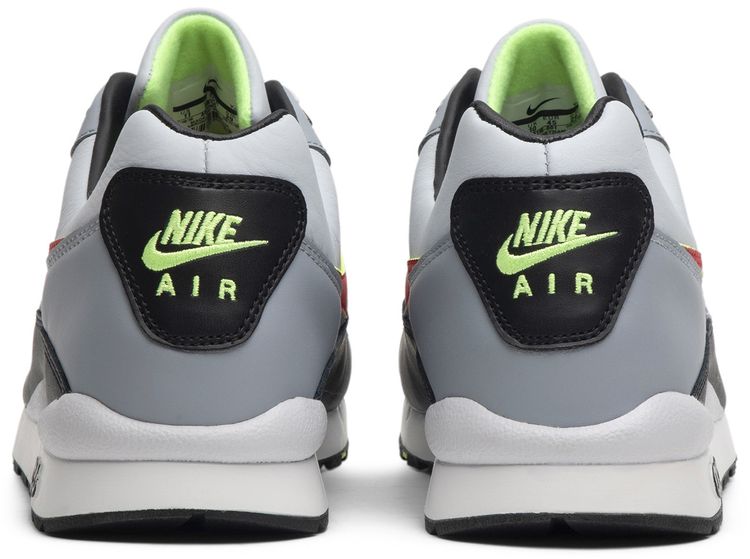 Nike ACG Wildwood Platinum Red