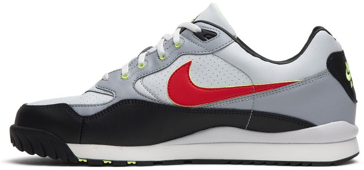 Nike ACG Wildwood Platinum Red