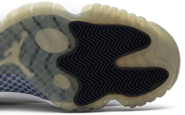 Air Jordan 11 Retro Columbia 2001