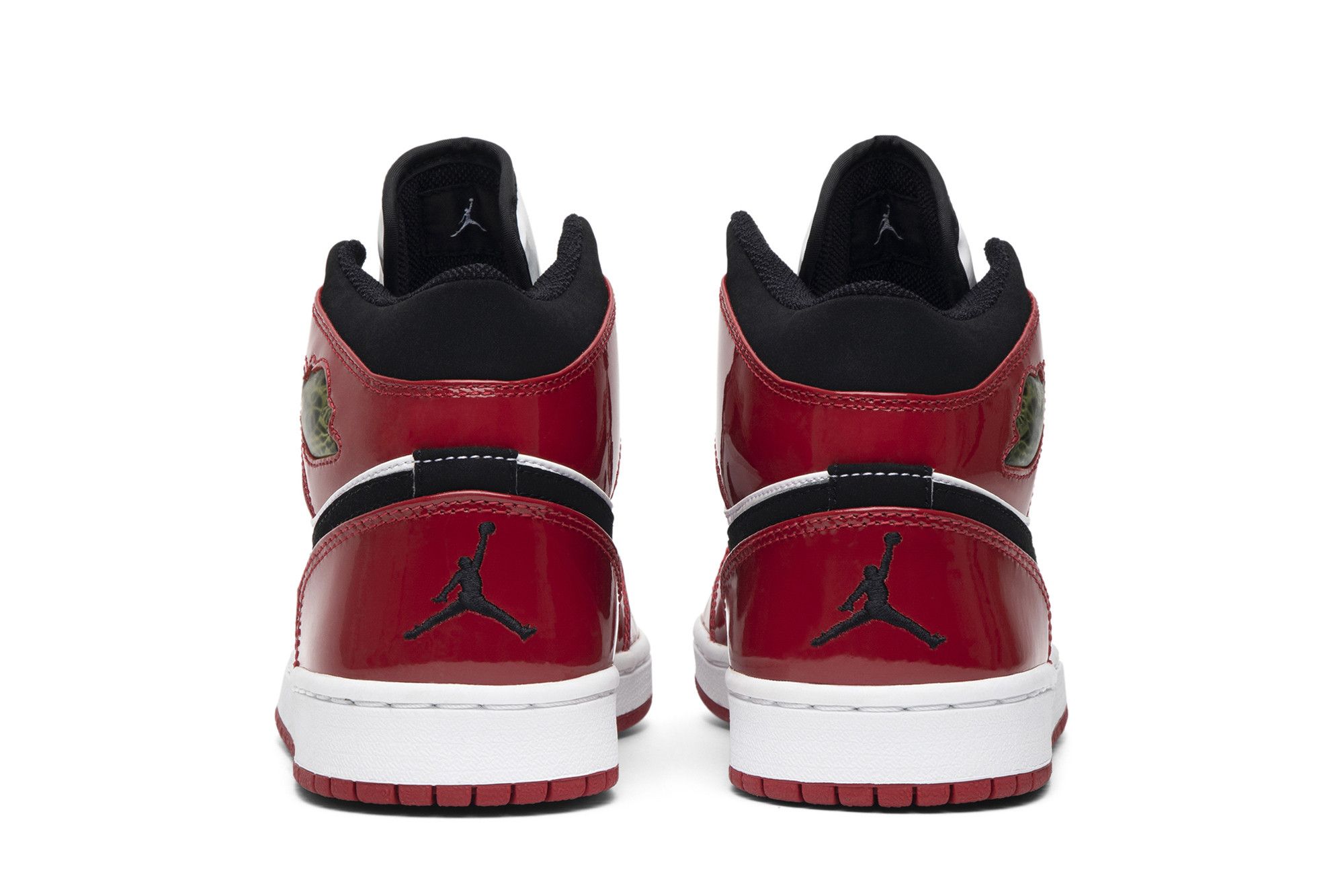 Buy Air Jordan 1 Retro Patent 'Chicago Bulls' 2003 - 136085