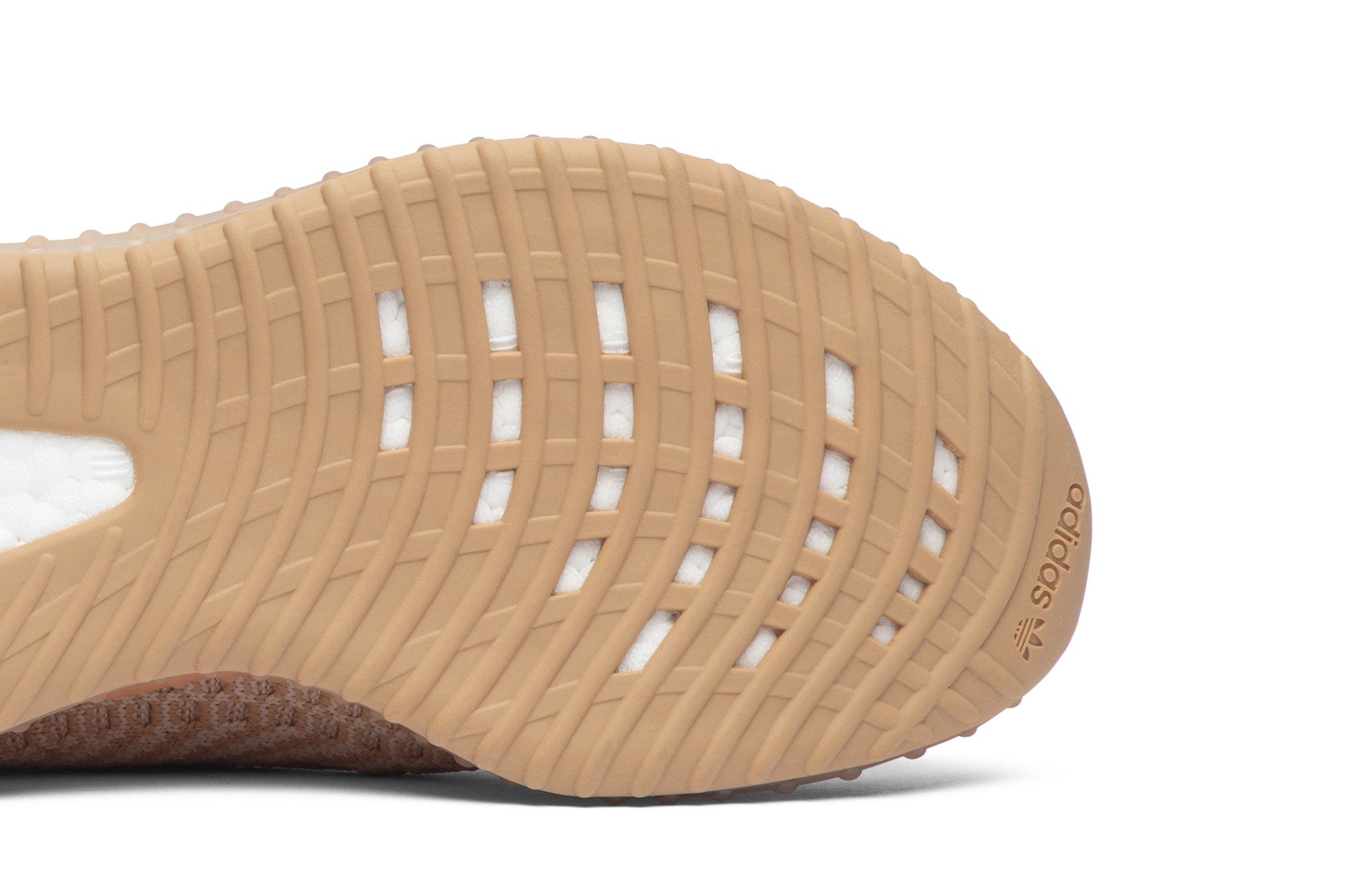 Grade school yeezy clay clearance