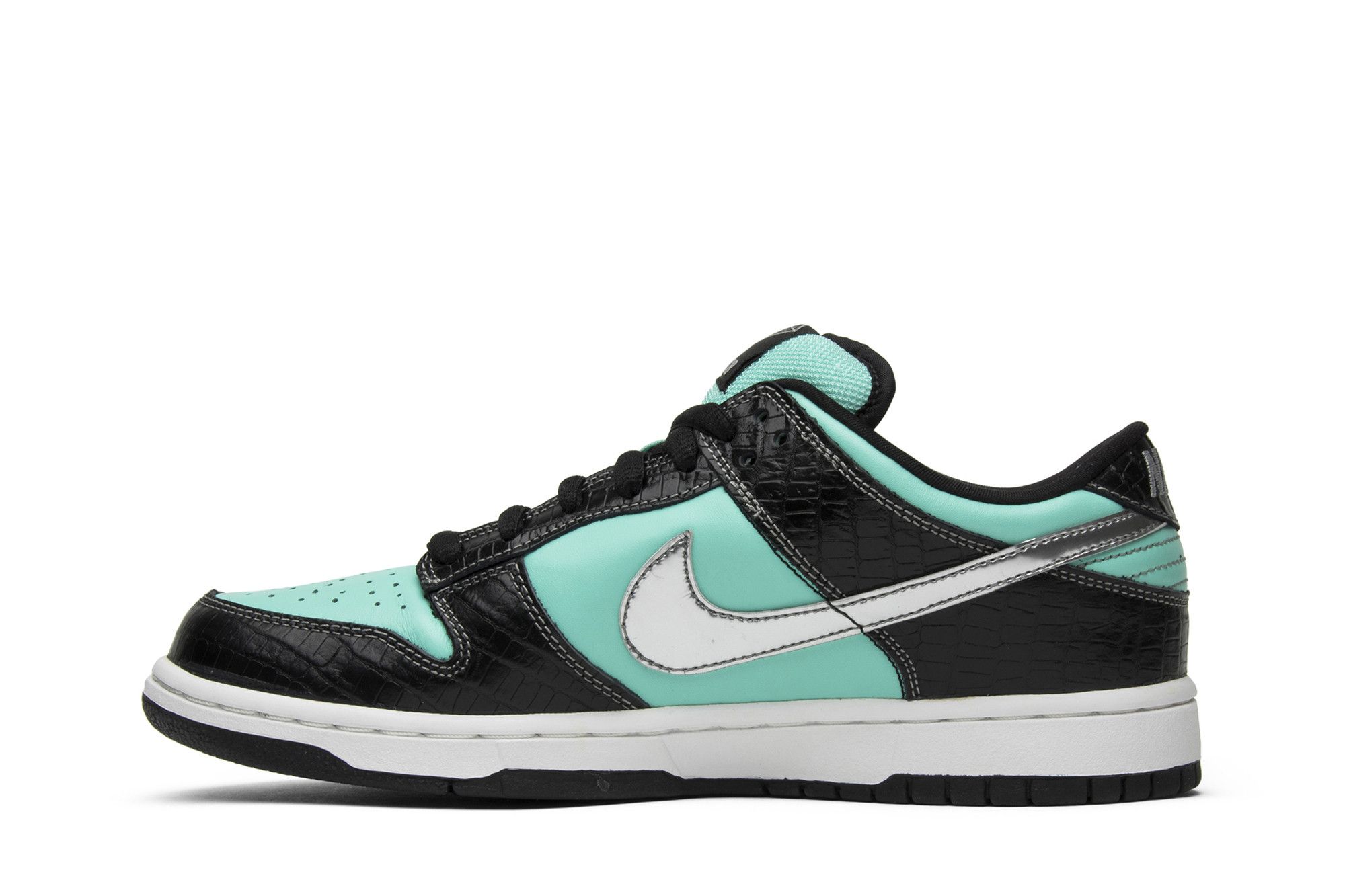 Buy Diamond Supply Co. x Dunk Low Pro SB 'Tiffany' - 304292