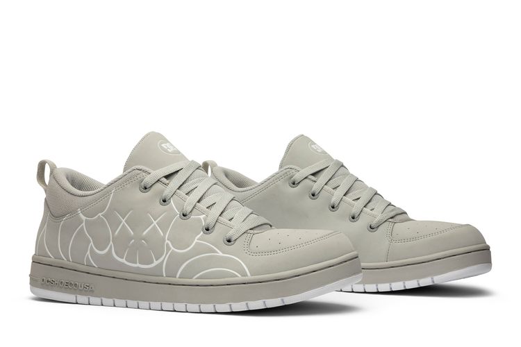 Buy Kaws x Chum - 102922 | GOAT