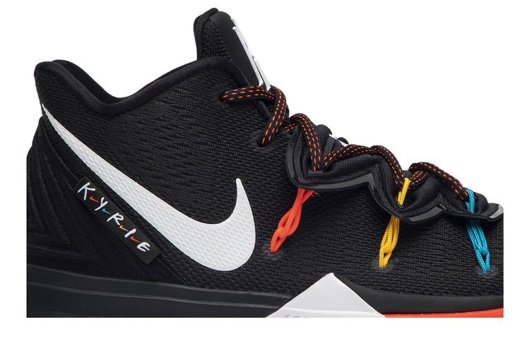 Size Nike Kyrie 'Friends'