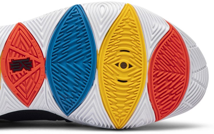 Kyrie 5 Friends