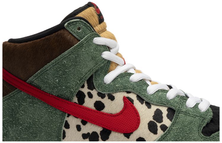 Dunk High SB Walk The Dog