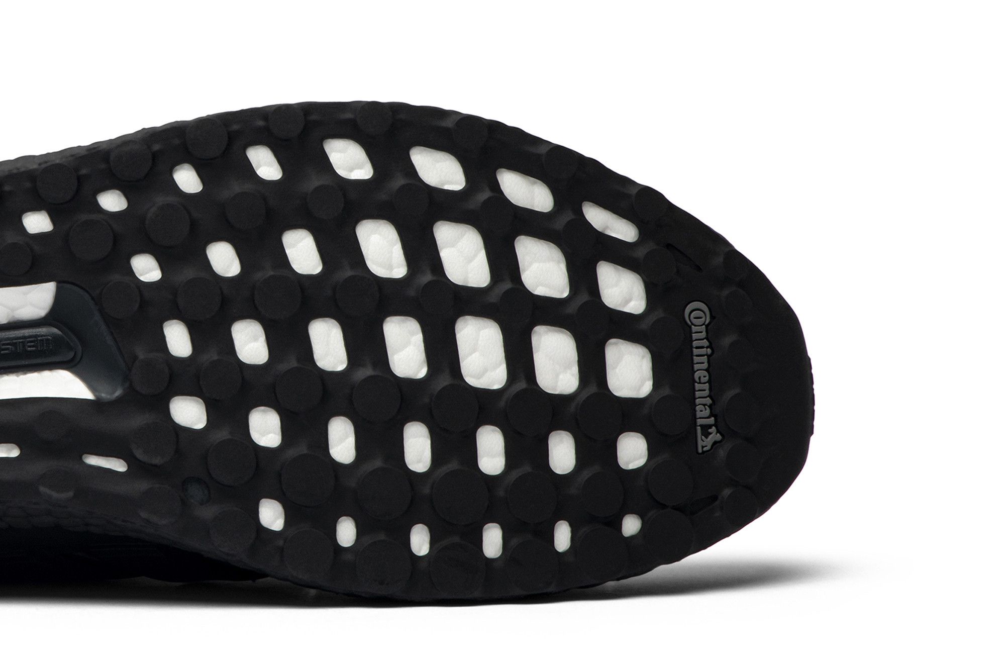Blackout ultra boost outlet