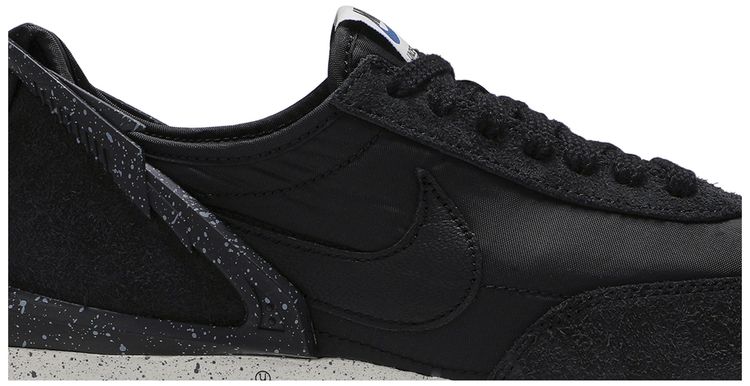 Undercover x Wmns Daybreak Black Sail