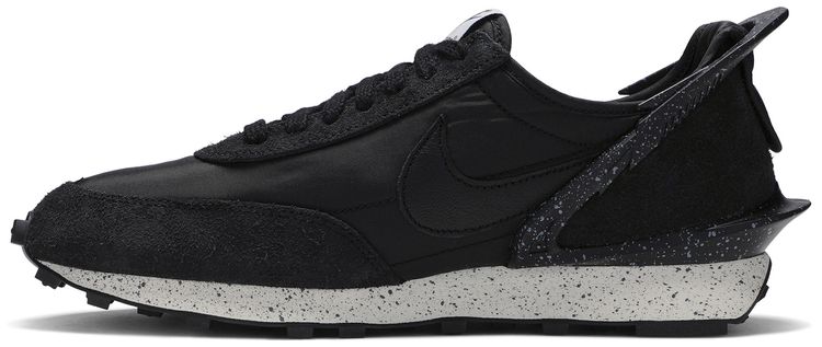 Undercover x Wmns Daybreak Black Sail