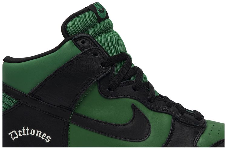 Nike Dunk Hi Premium Deftones