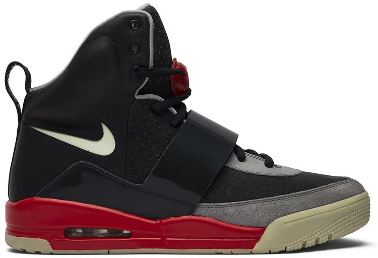 Nike Air Yeezy Glow In The Dark Tour Sample