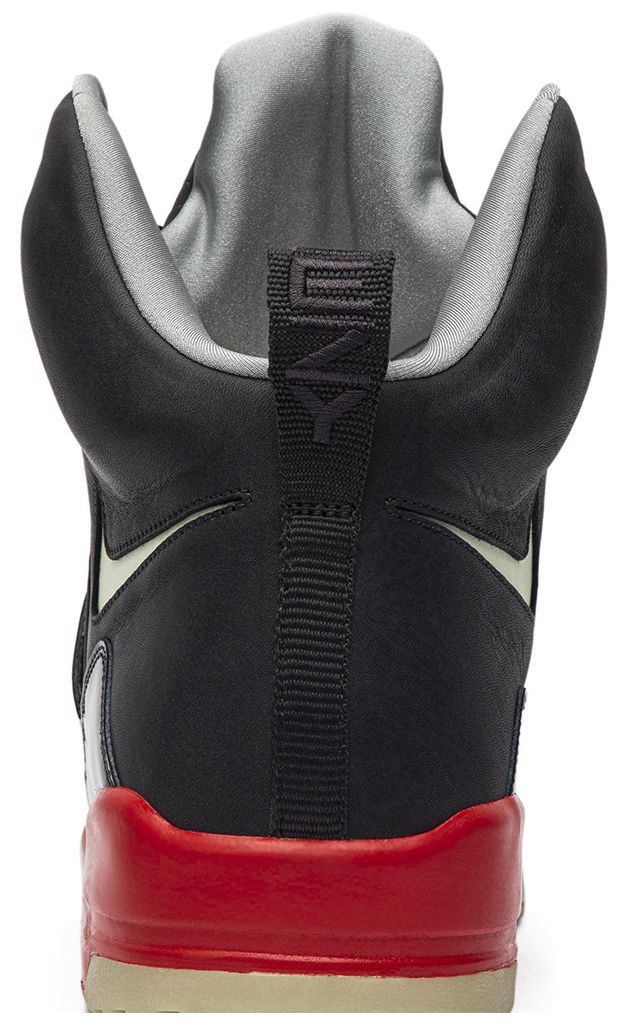 Nike Air Yeezy Glow In The Dark Tour Sample