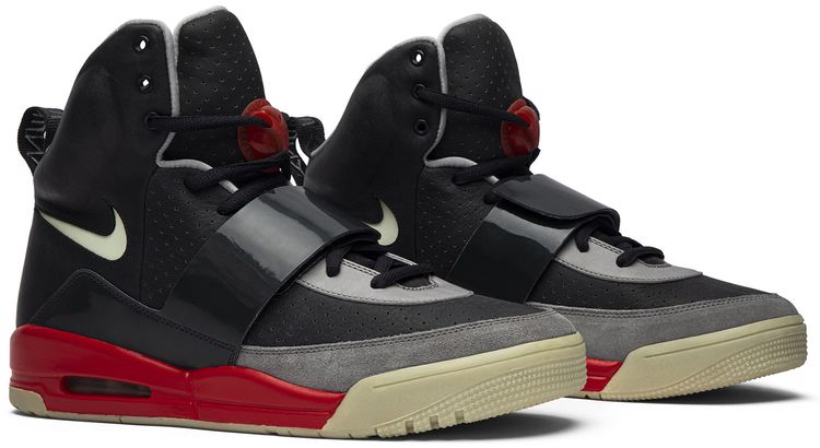 Nike Air Yeezy Glow In The Dark Tour Sample