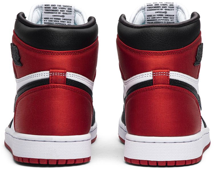 Wmns Air Jordan 1 Retro High Satin Black Toe