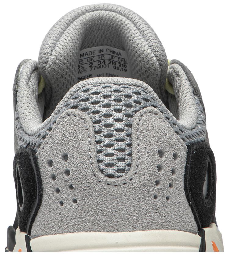 Yeezy Boost 700 Kids Wave Runner