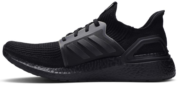 UltraBoost 19 Triple Black