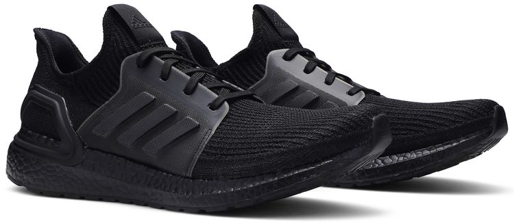 UltraBoost 19 Triple Black