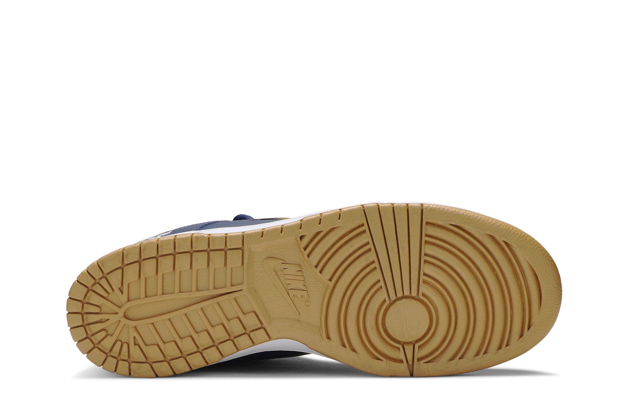ナイキ SB ダンク ロー シュプリーム ジュエル スウッシュ ゴールド SB Dunk Low 'Supreme' Release Date. Nike SNKRS
