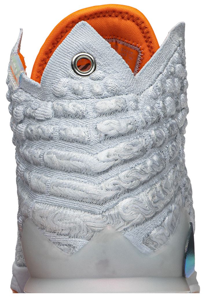 LeBron 17 LMTD Future Air