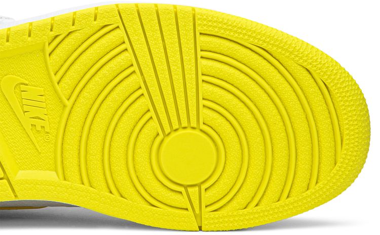 Air Jordan 1 Retro High OG First Class Flight