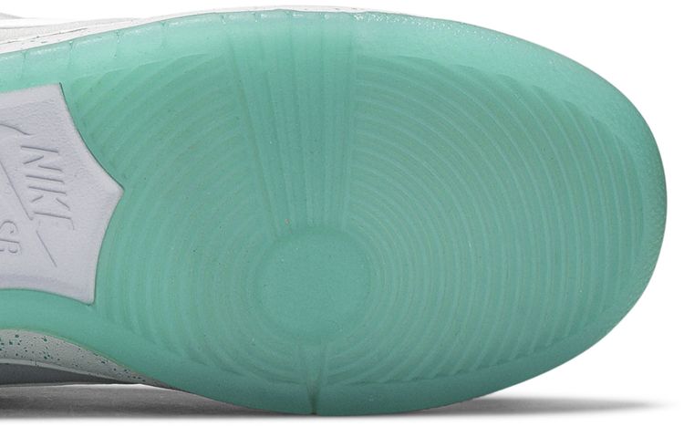 Nike SB Dunk Low Marty McFly