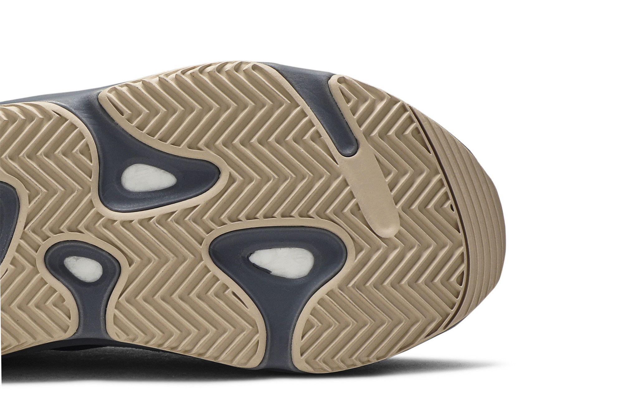 yeezy boost 700 fw2499