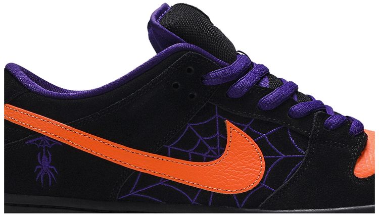 Dunk Low SB Night of Mischief