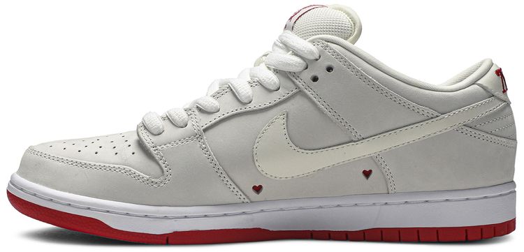 Girls Dont Cry x Nike Dunk Low Pro SB QS Friends  Family