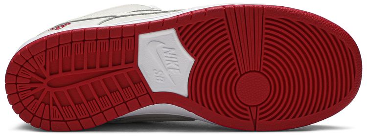 Girls Dont Cry x Nike Dunk Low Pro SB QS Friends  Family
