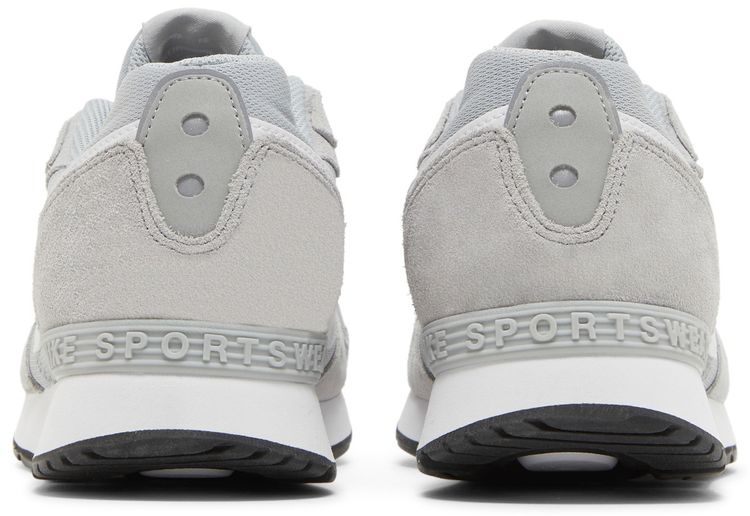 Nike Venture Runner Wide Light Smoke Grey