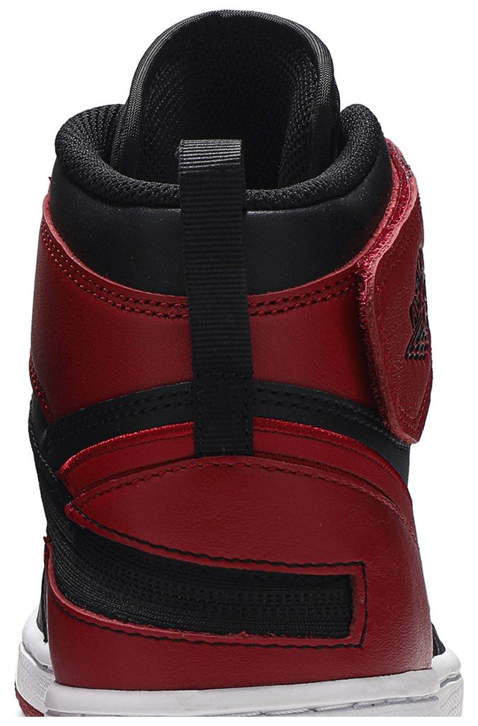 Air Jordan 1 High FlyEase Black Toe