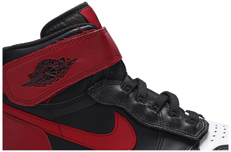 Air Jordan 1 High FlyEase Black Toe